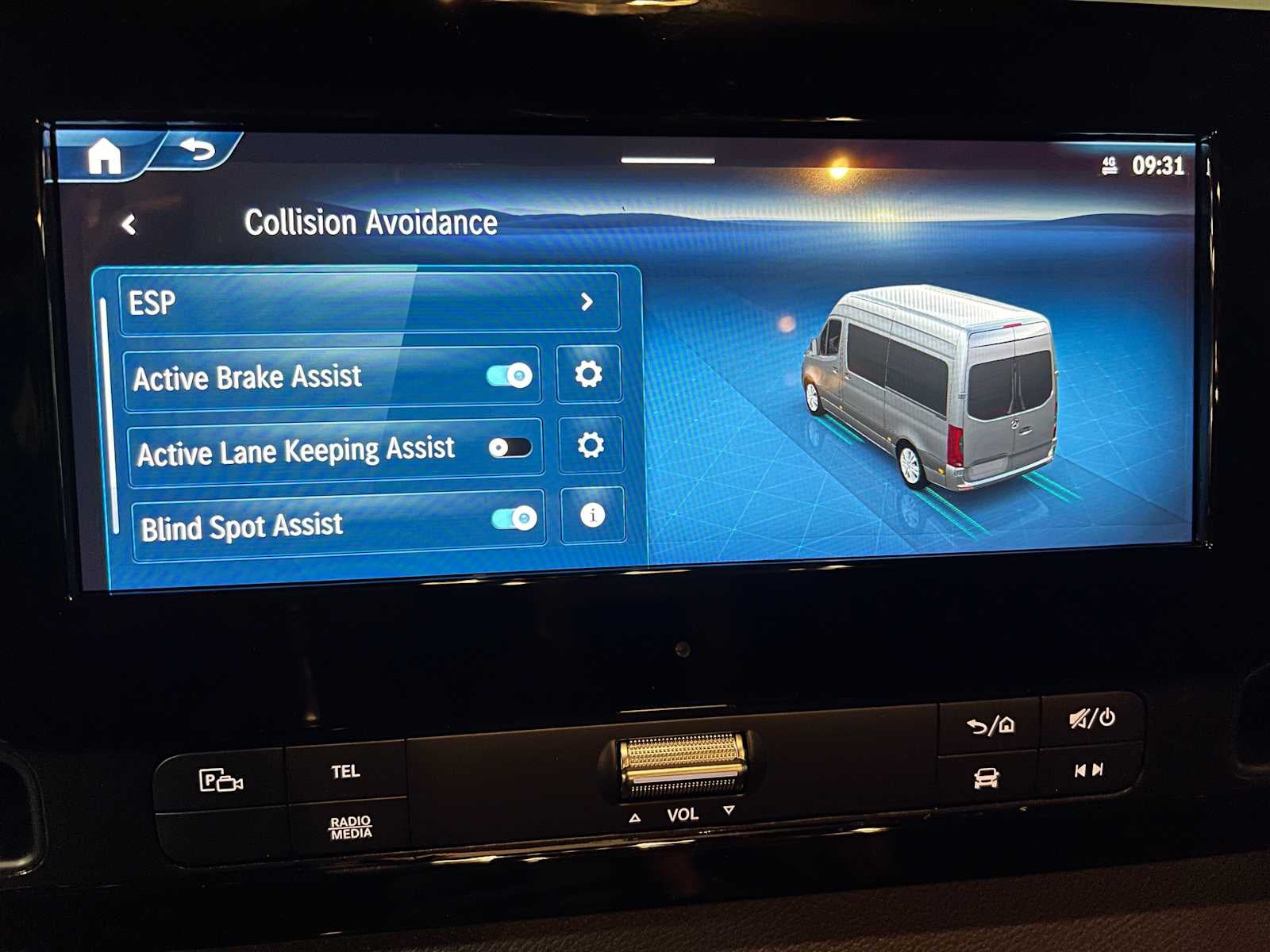 2026 Mercedes-Benz Sprinter 2500 Standard Roof I4 Diesel HO 144" AWD