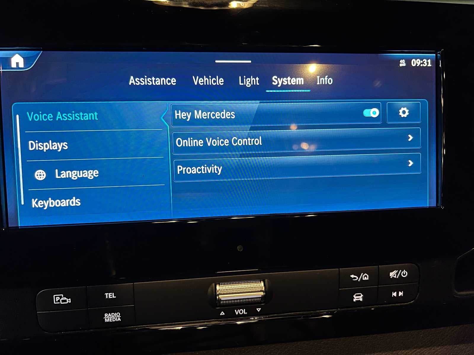 2026 Mercedes-Benz Sprinter 2500 Standard Roof I4 Diesel HO 144" AWD