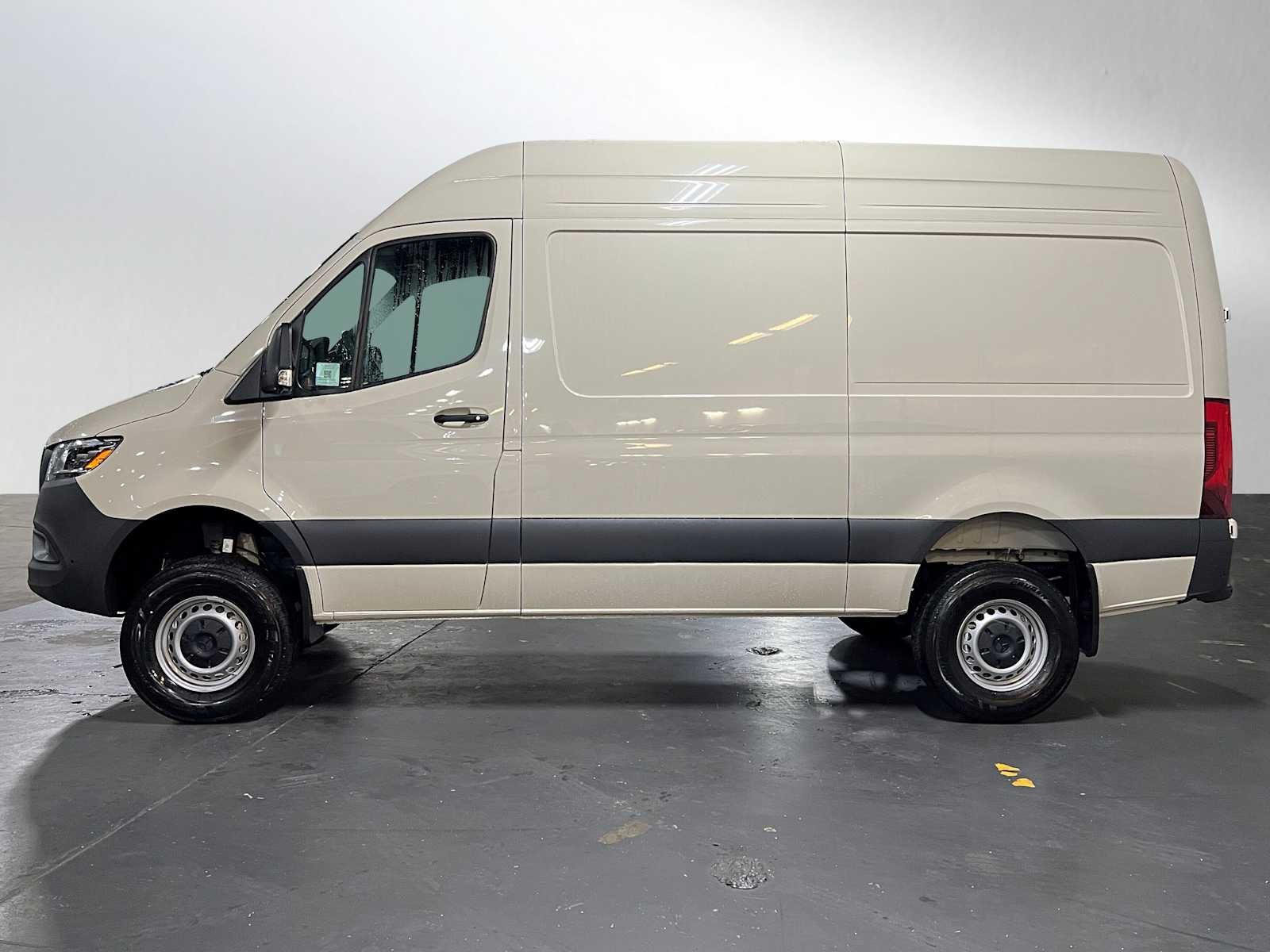 2026 Mercedes-Benz Sprinter 2500 Standard Roof I4 Diesel HO 144" AWD