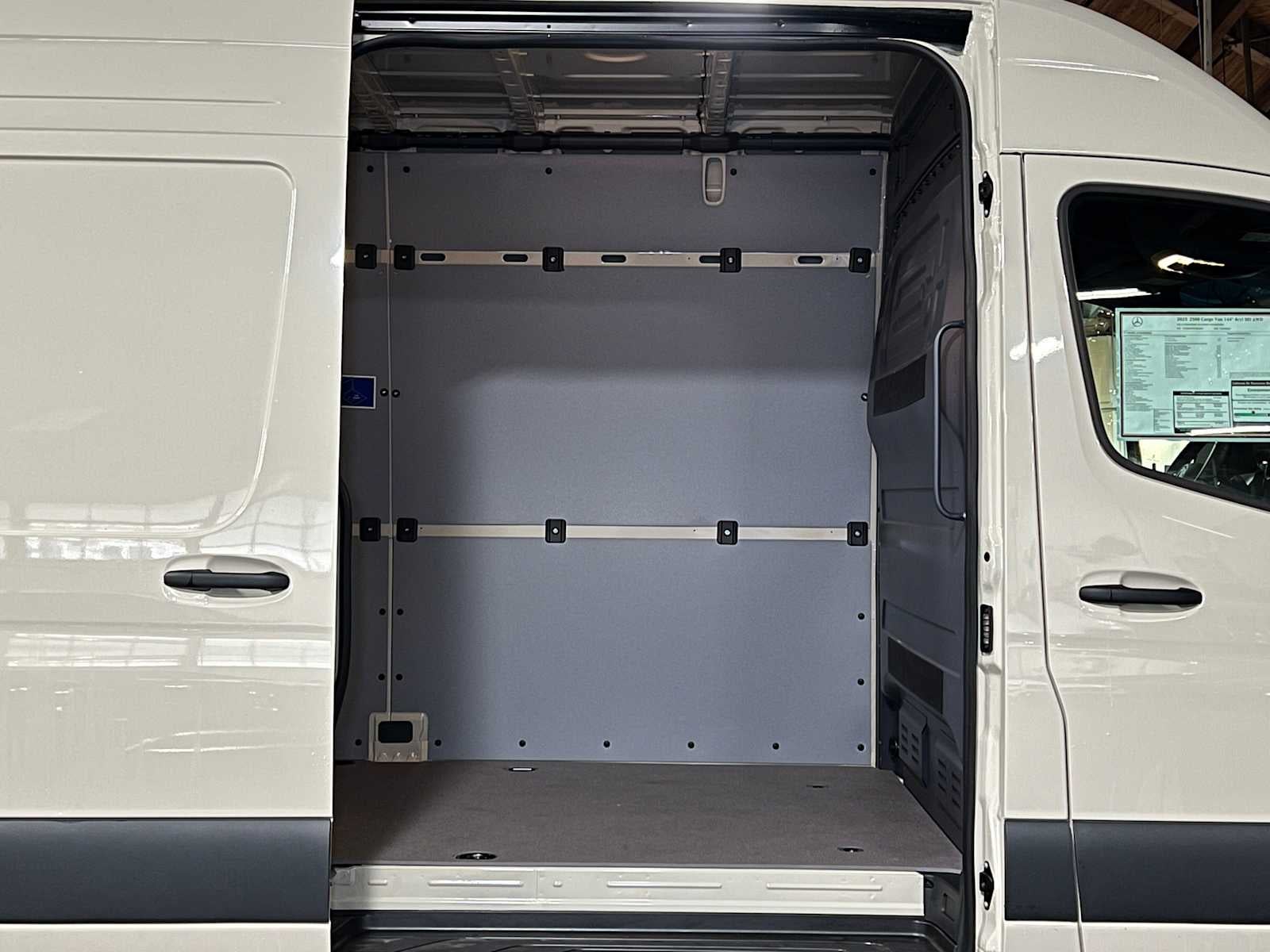 2025 Mercedes-Benz Sprinter 2500 Standard Roof I4 Diesel HO 144" AWD