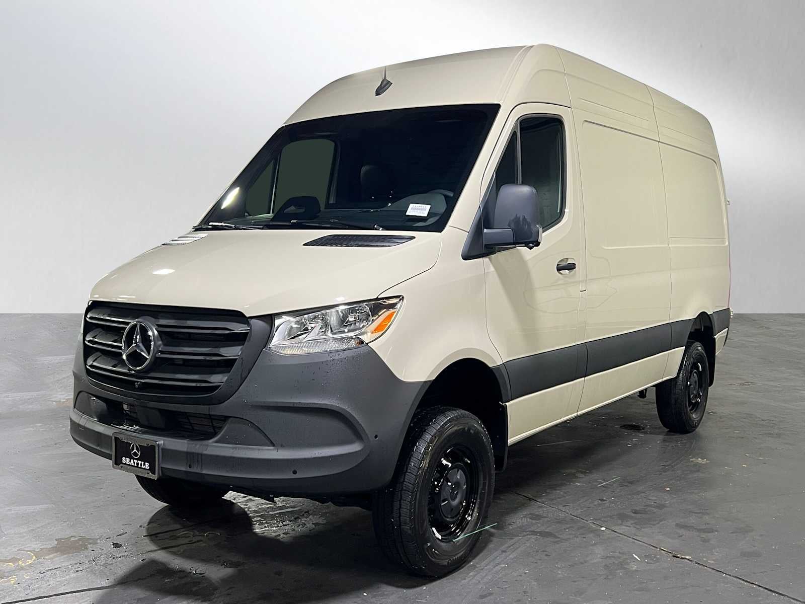 2025 Mercedes-Benz Sprinter 2500 Standard Roof I4 Diesel HO 144" AWD