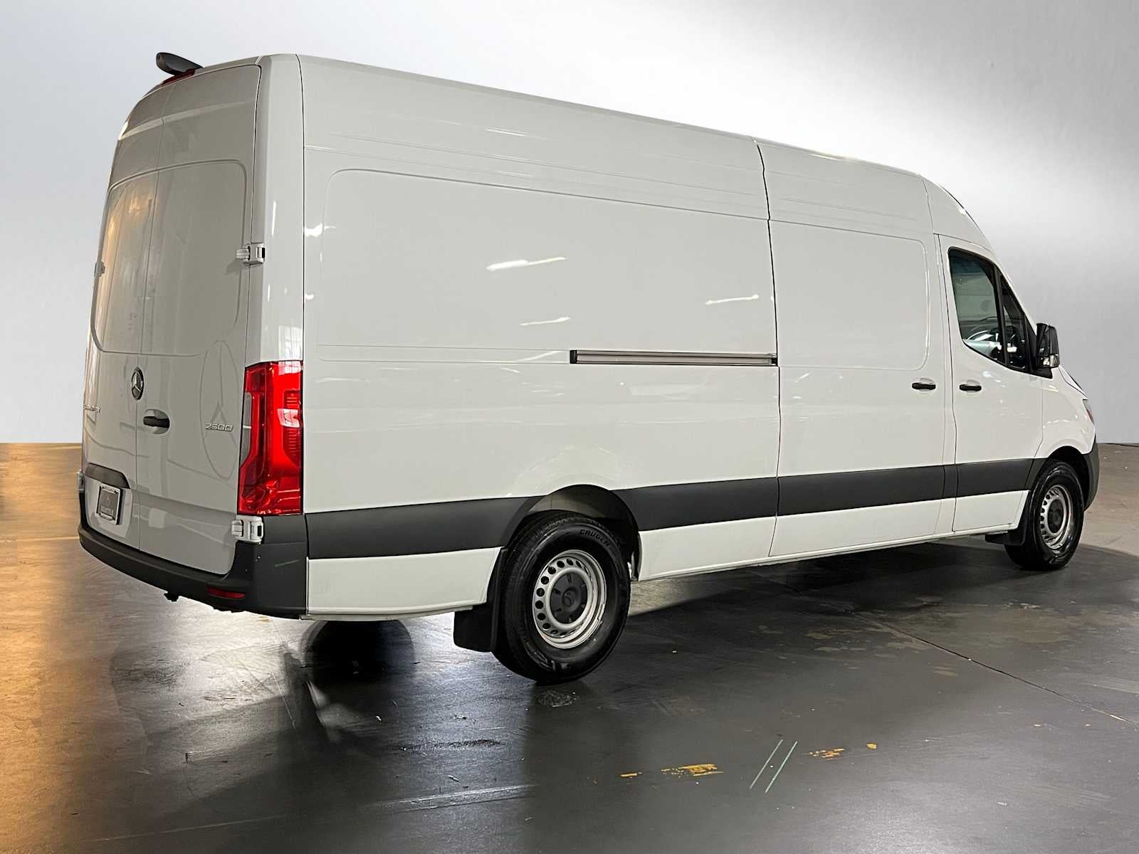 2025 Mercedes-Benz Sprinter 2500 High Roof I4 Diesel HO 170" RWD
