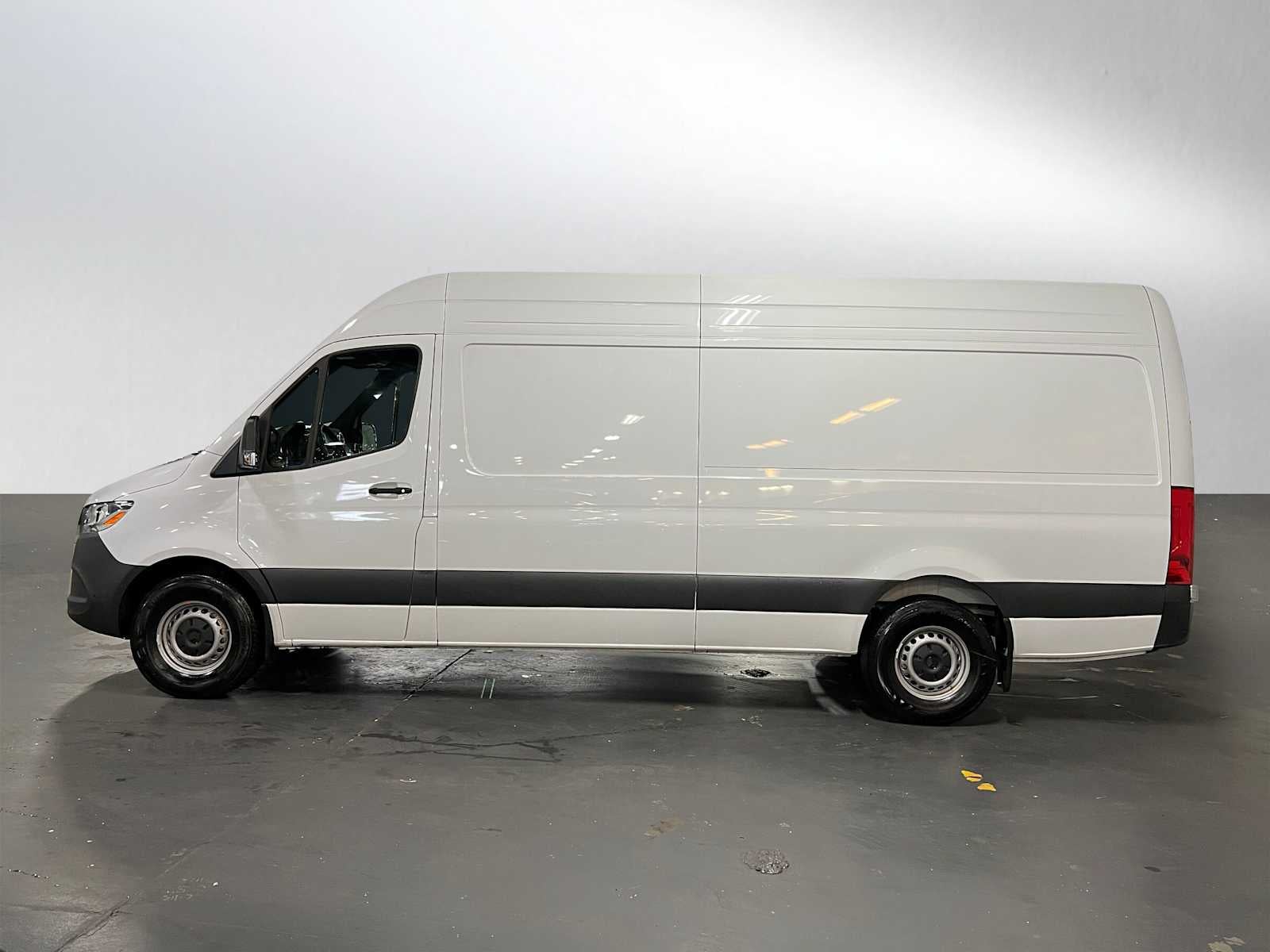 2025 Mercedes-Benz Sprinter 2500 High Roof I4 Diesel HO 170" RWD
