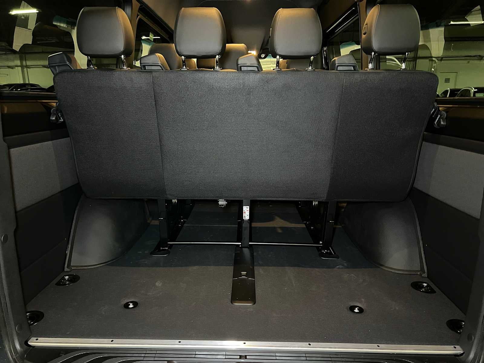 2025 Mercedes-Benz Sprinter 2500 Standard Roof I4 Diesel 144" RWD