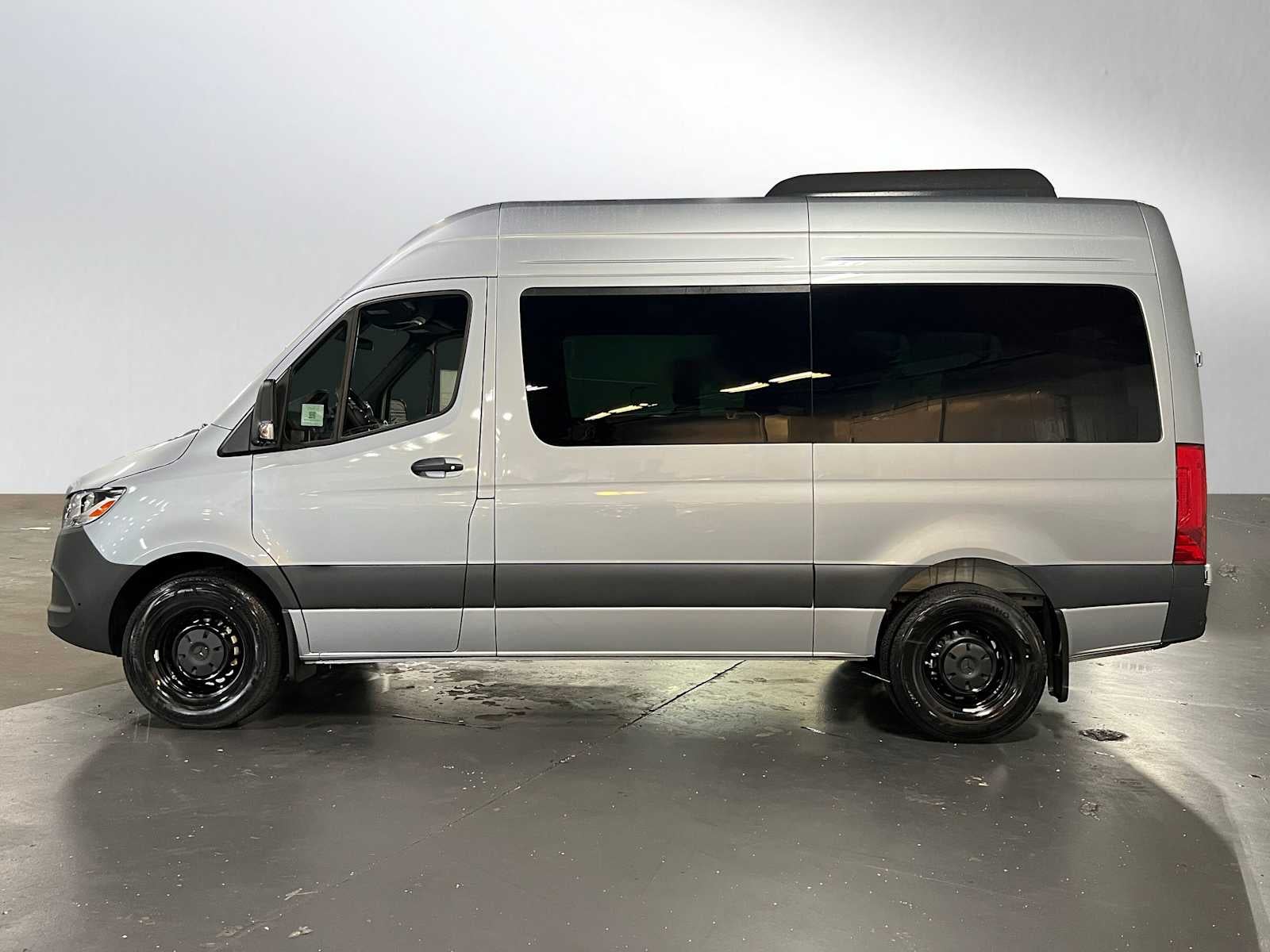 2025 Mercedes-Benz Sprinter 2500 Standard Roof I4 Diesel HO 144" RWD