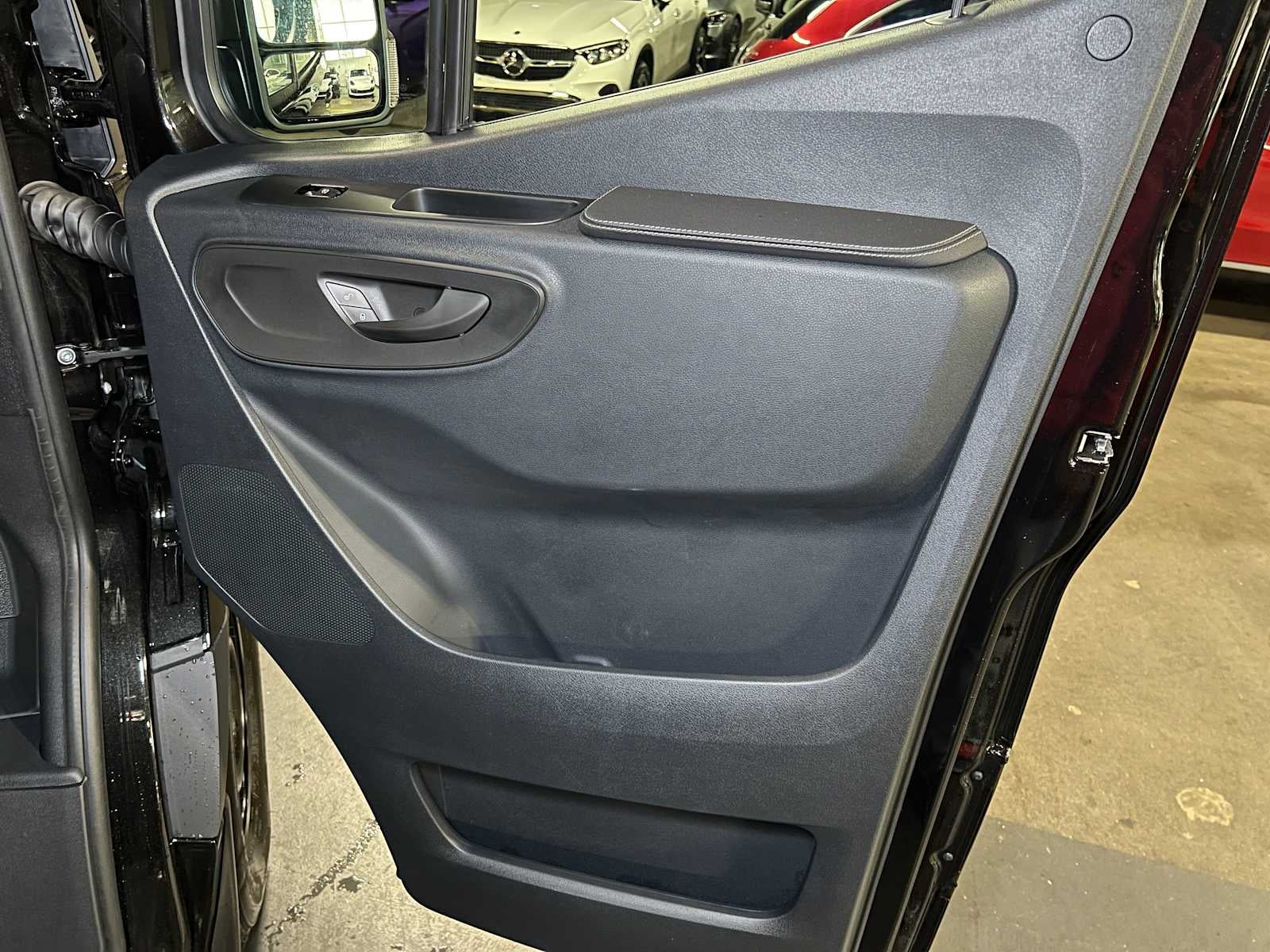 2025 Mercedes-Benz Sprinter 2500 Standard Roof I4 Diesel HO 144" RWD