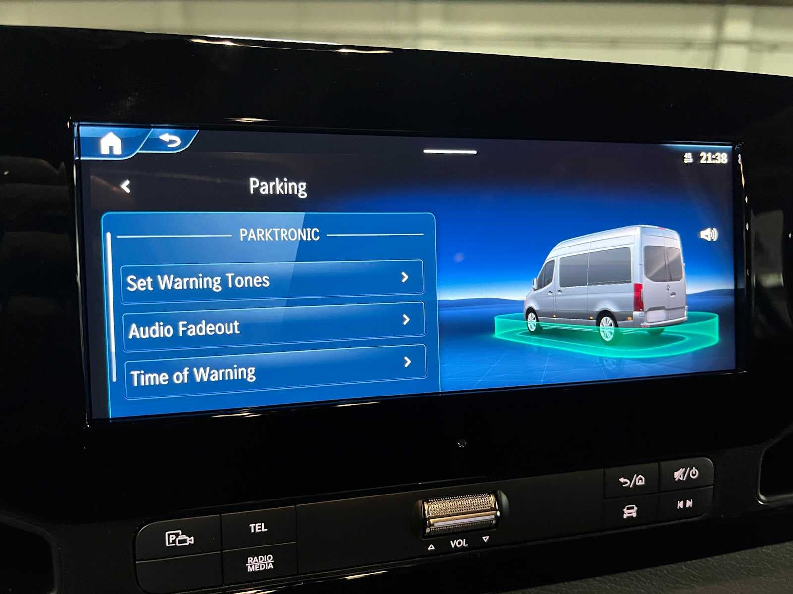 2025 Mercedes-Benz Sprinter 2500 Standard Roof I4 Diesel HO 144" RWD