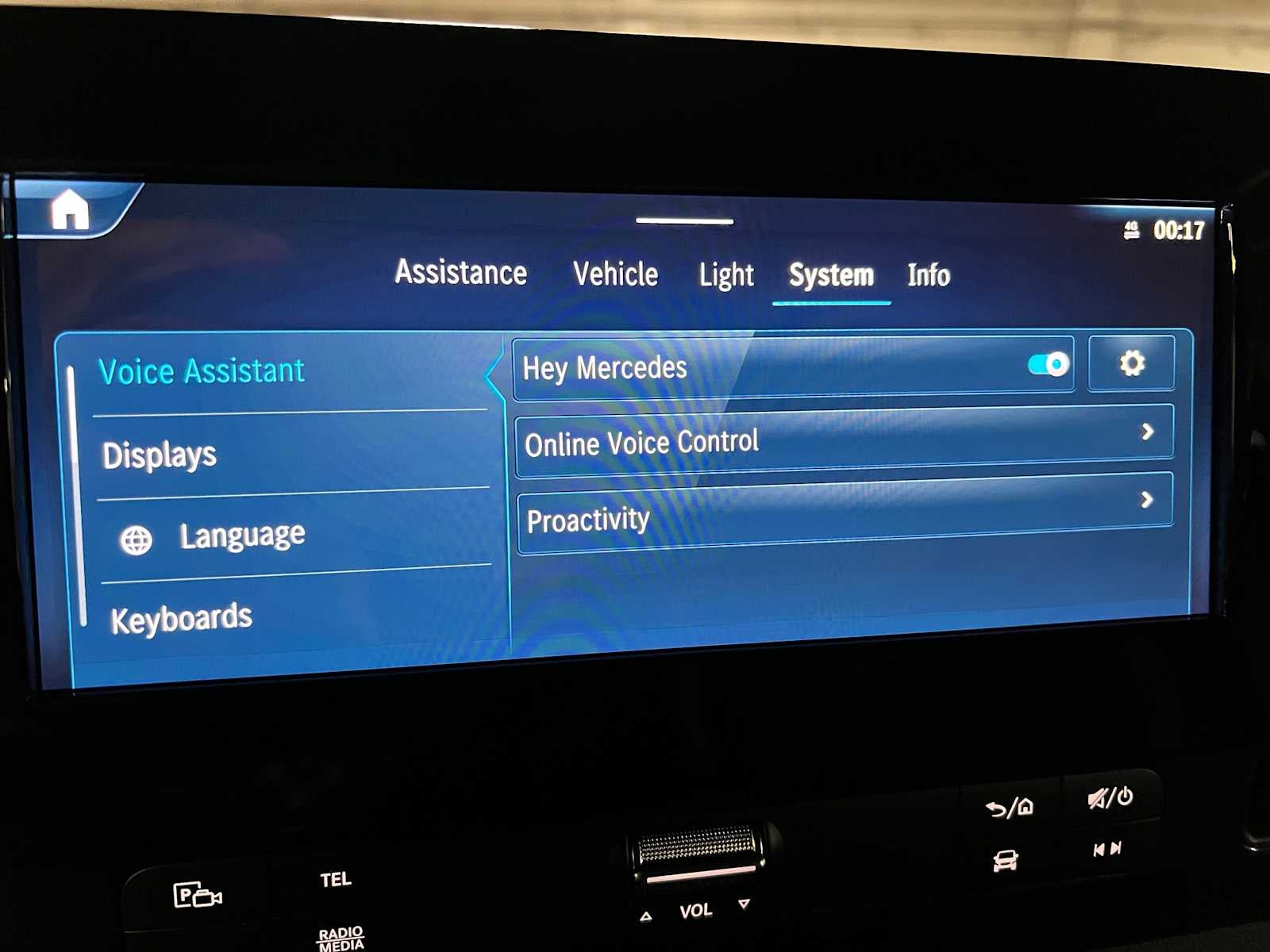 2025 Mercedes-Benz Sprinter 2500 Standard Roof I4 Diesel HO 144" RWD