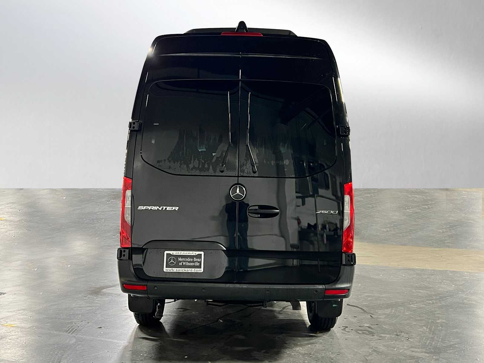 2025 Mercedes-Benz Sprinter 2500 Standard Roof I4 Diesel HO 144" RWD
