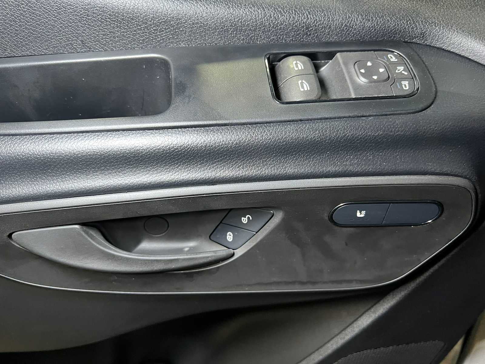 2025 Mercedes-Benz Sprinter 2500 Standard Roof I4 Diesel HO 144" RWD