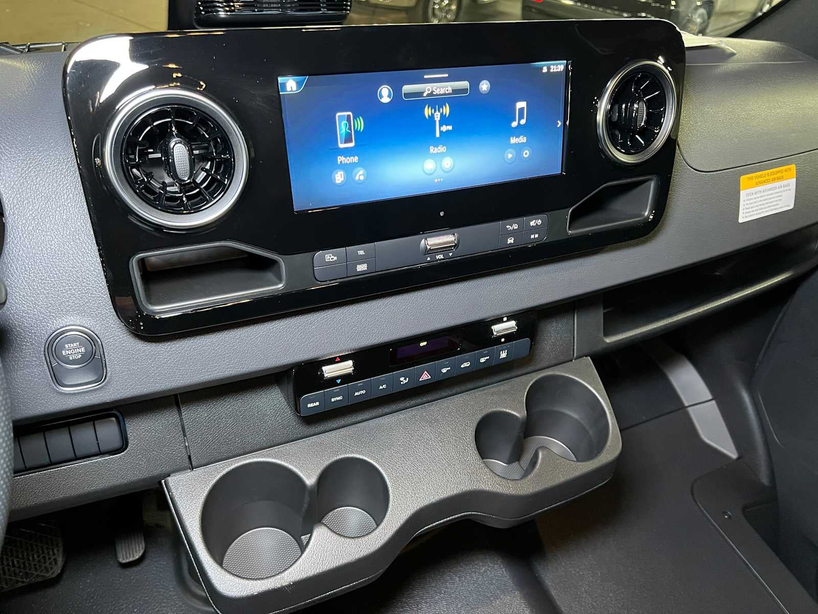 2025 Mercedes-Benz Sprinter 2500 Standard Roof I4 Diesel HO 144" RWD