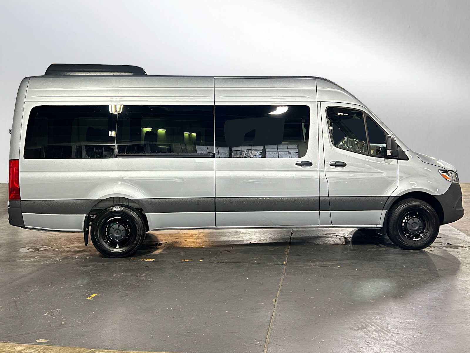 2025 Mercedes-Benz Sprinter 2500 High Roof I4 Diesel HO 170" RWD