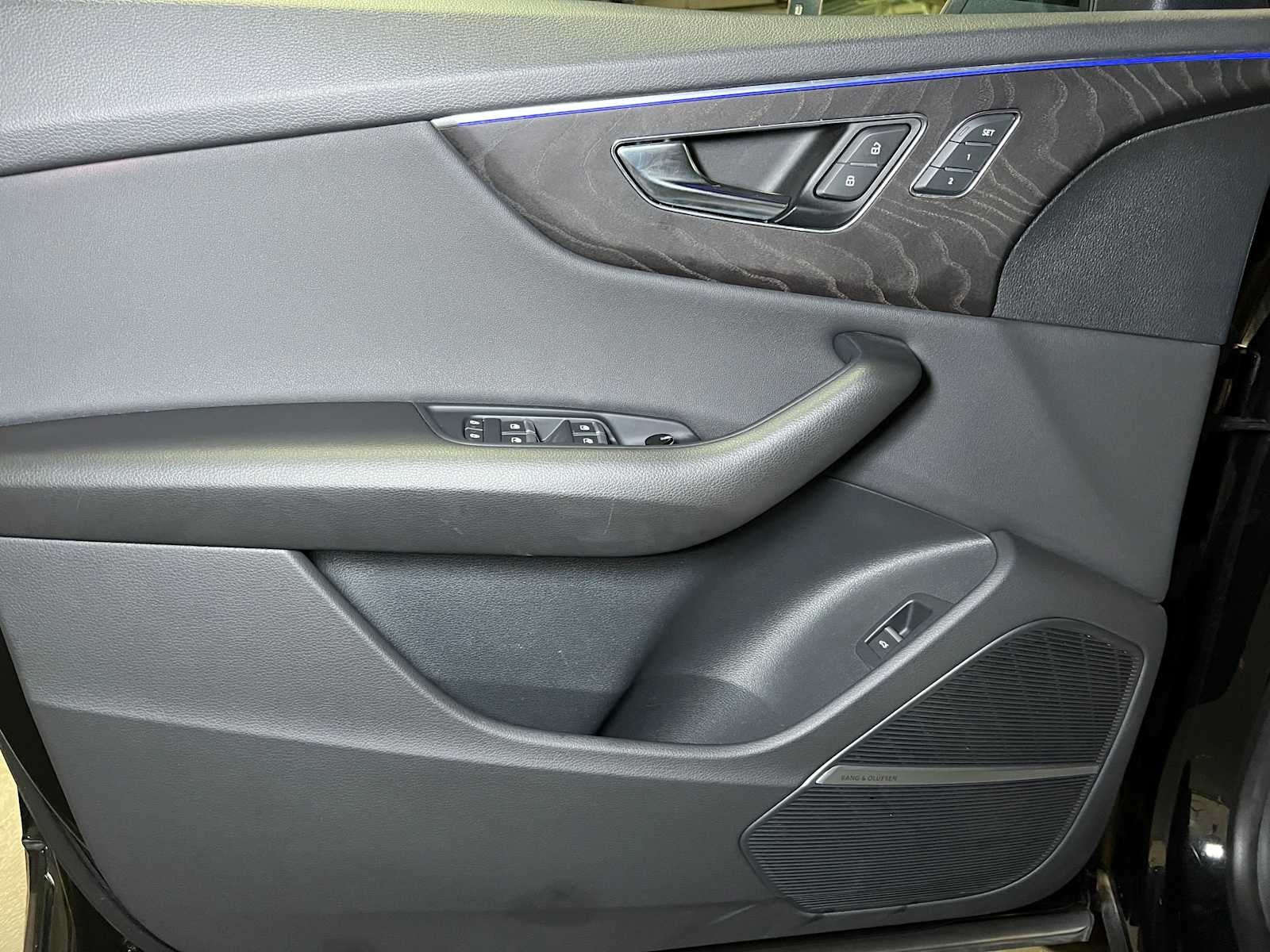 2022 Audi Q8 Premium Plus