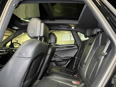 2024 Porsche Macan AWD