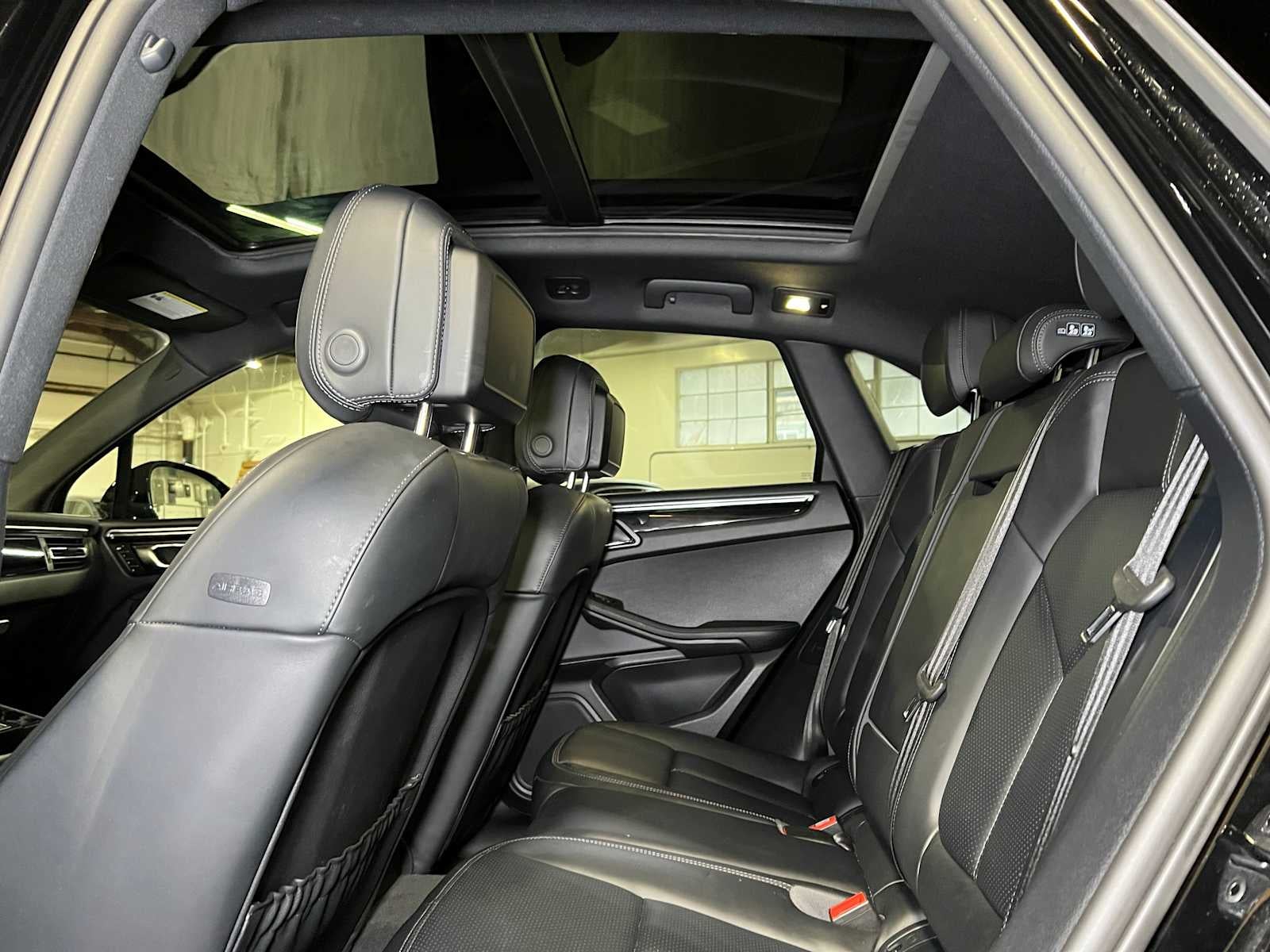 2024 Porsche Macan AWD