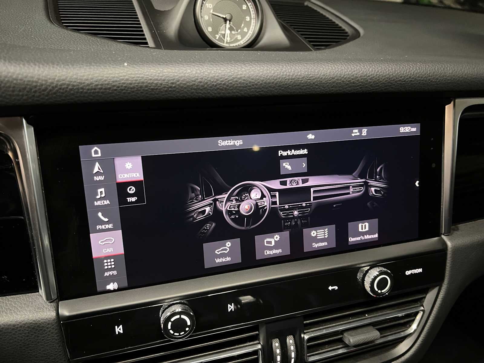 2024 Porsche Macan AWD