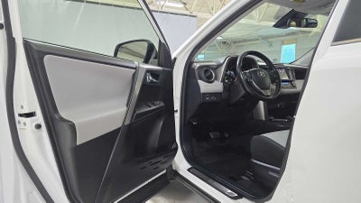 2017 Toyota RAV4 Hybrid XLE