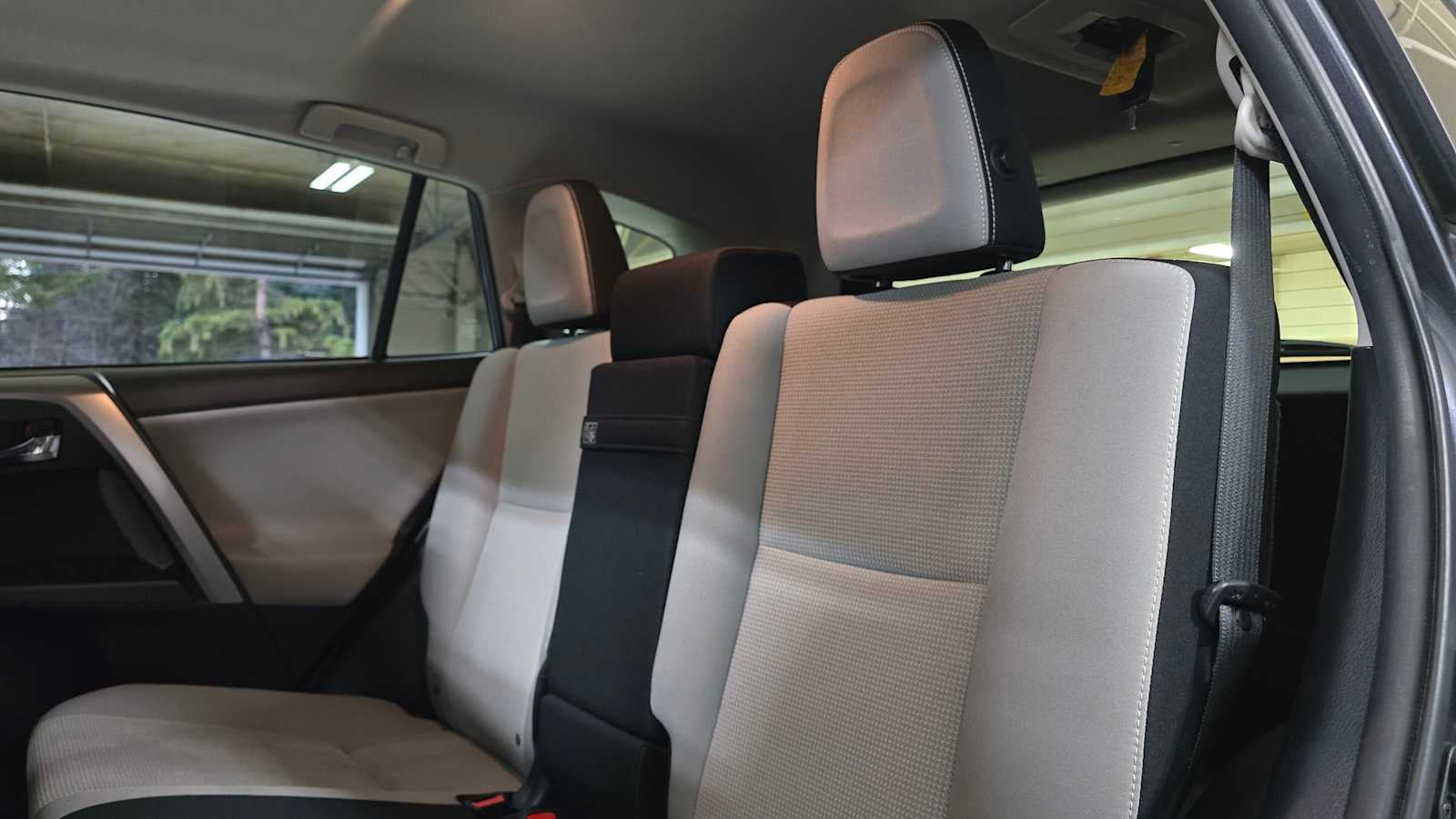 2016 Toyota RAV4 Hybrid XLE