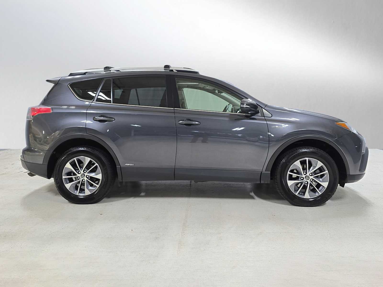 2016 Toyota RAV4 Hybrid XLE