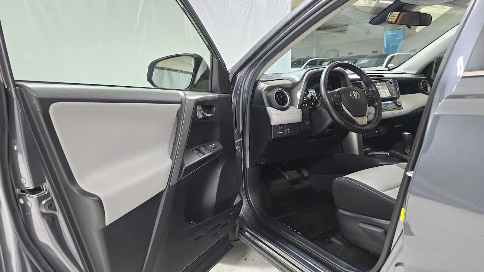 2016 Toyota RAV4 Hybrid XLE