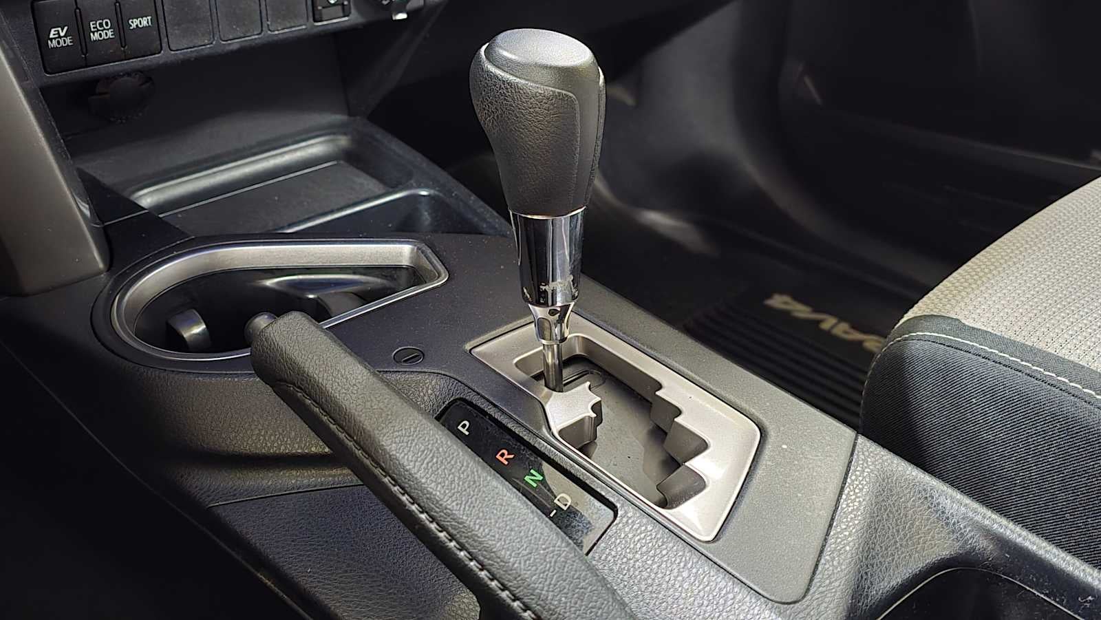 2016 Toyota RAV4 Hybrid XLE