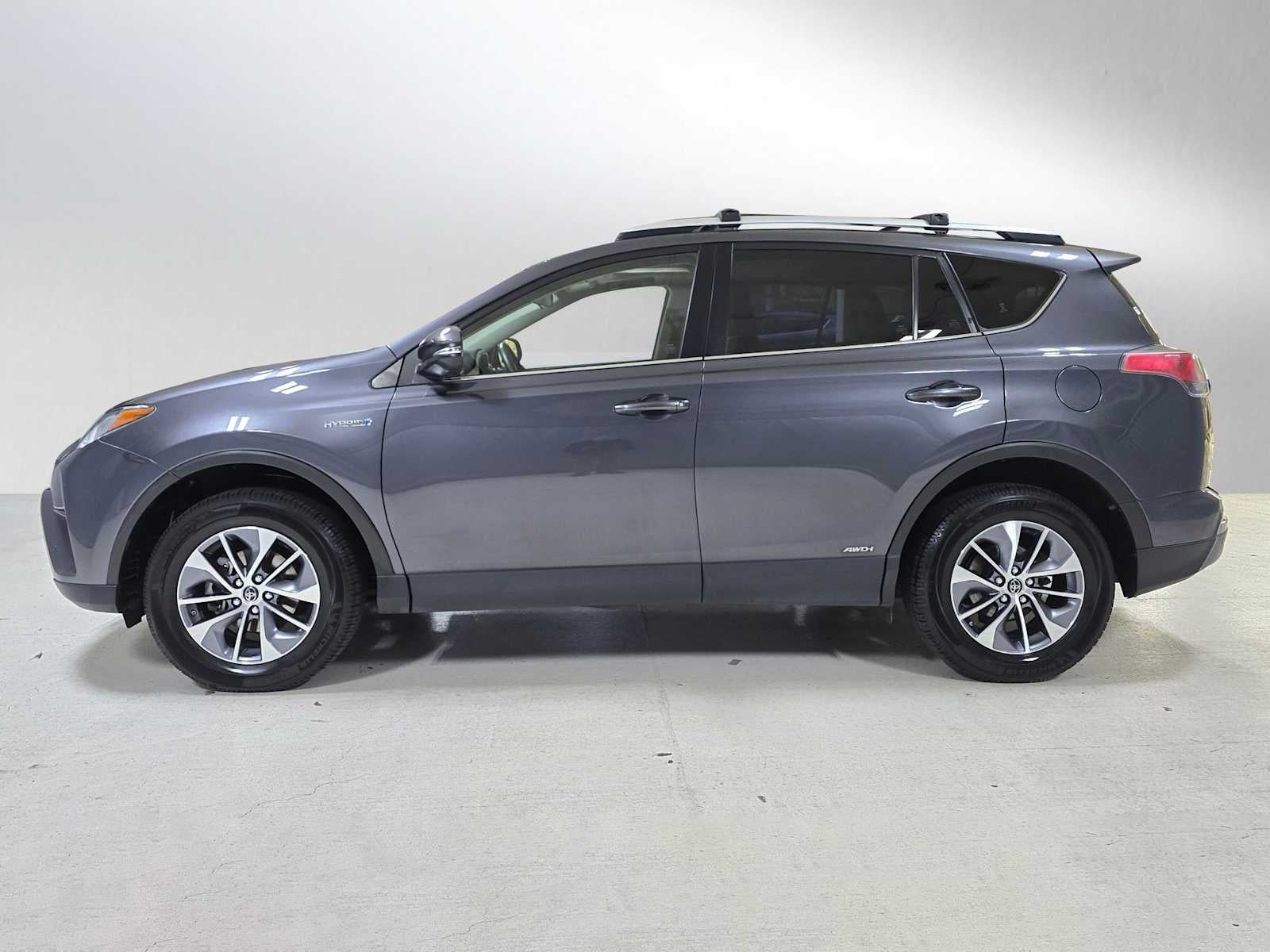 2016 Toyota RAV4 Hybrid XLE