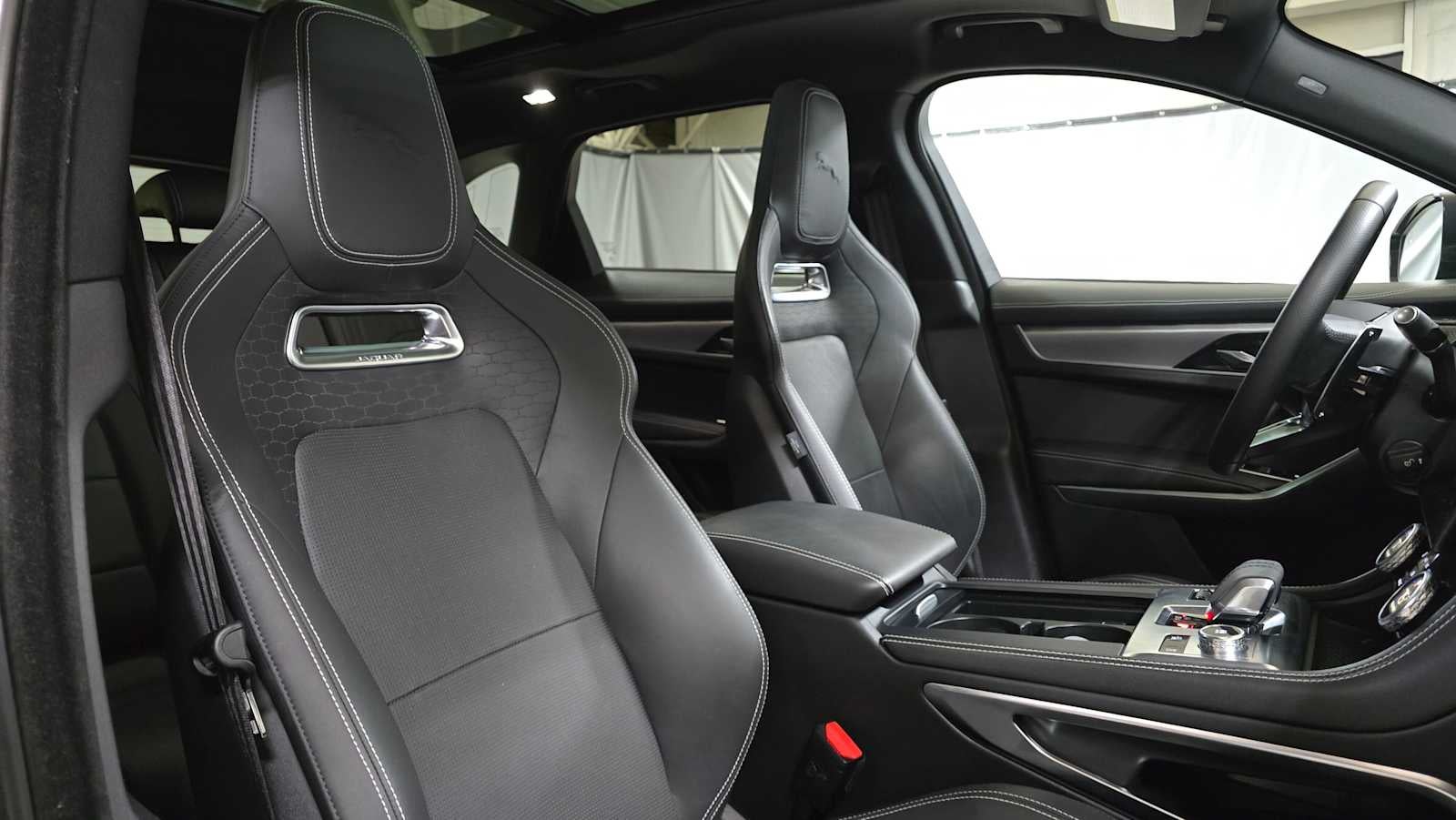 2023 Jaguar F-PACE R-Dynamic S