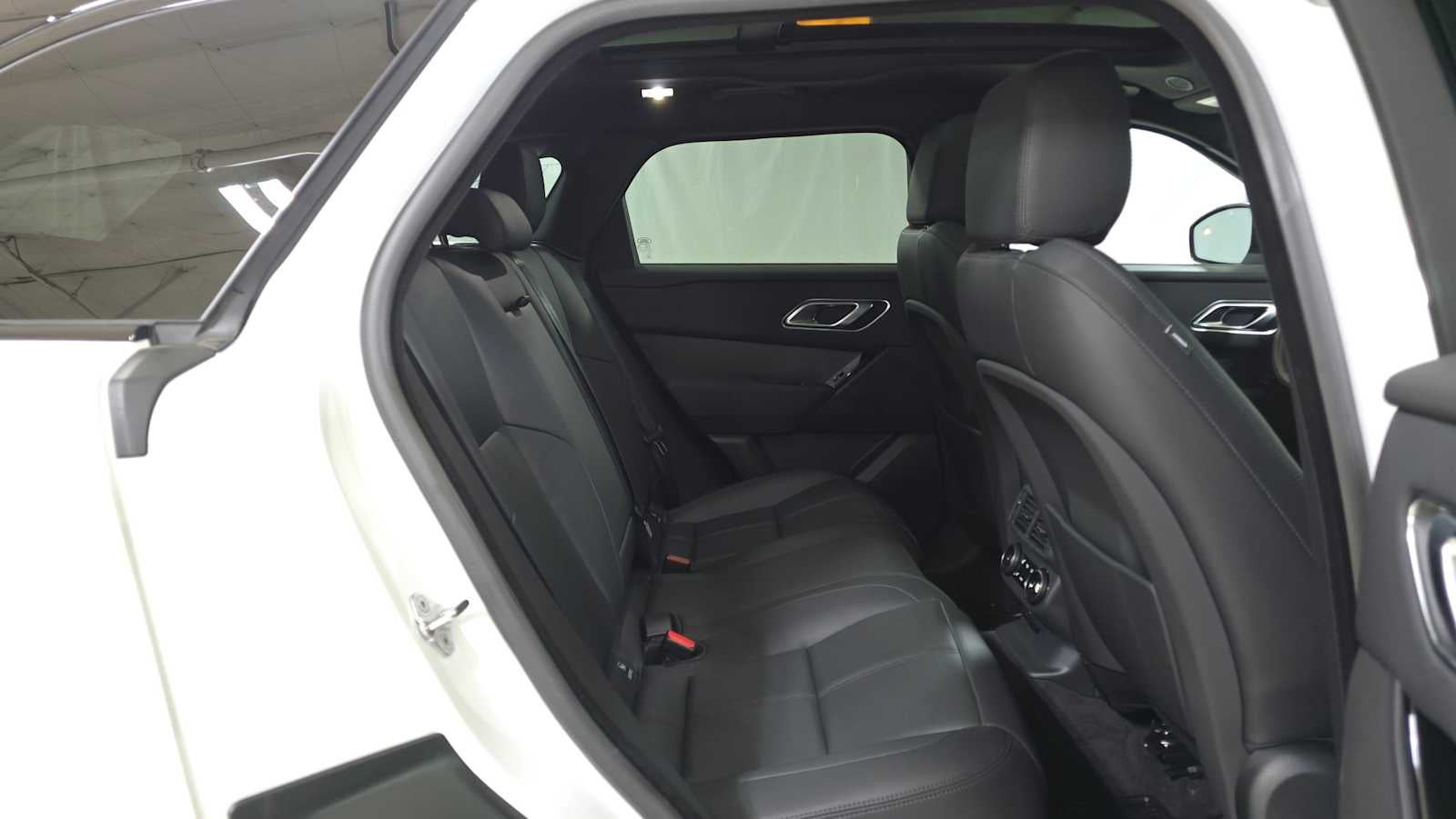 2024 Land Rover Range Rover Velar Dynamic SE