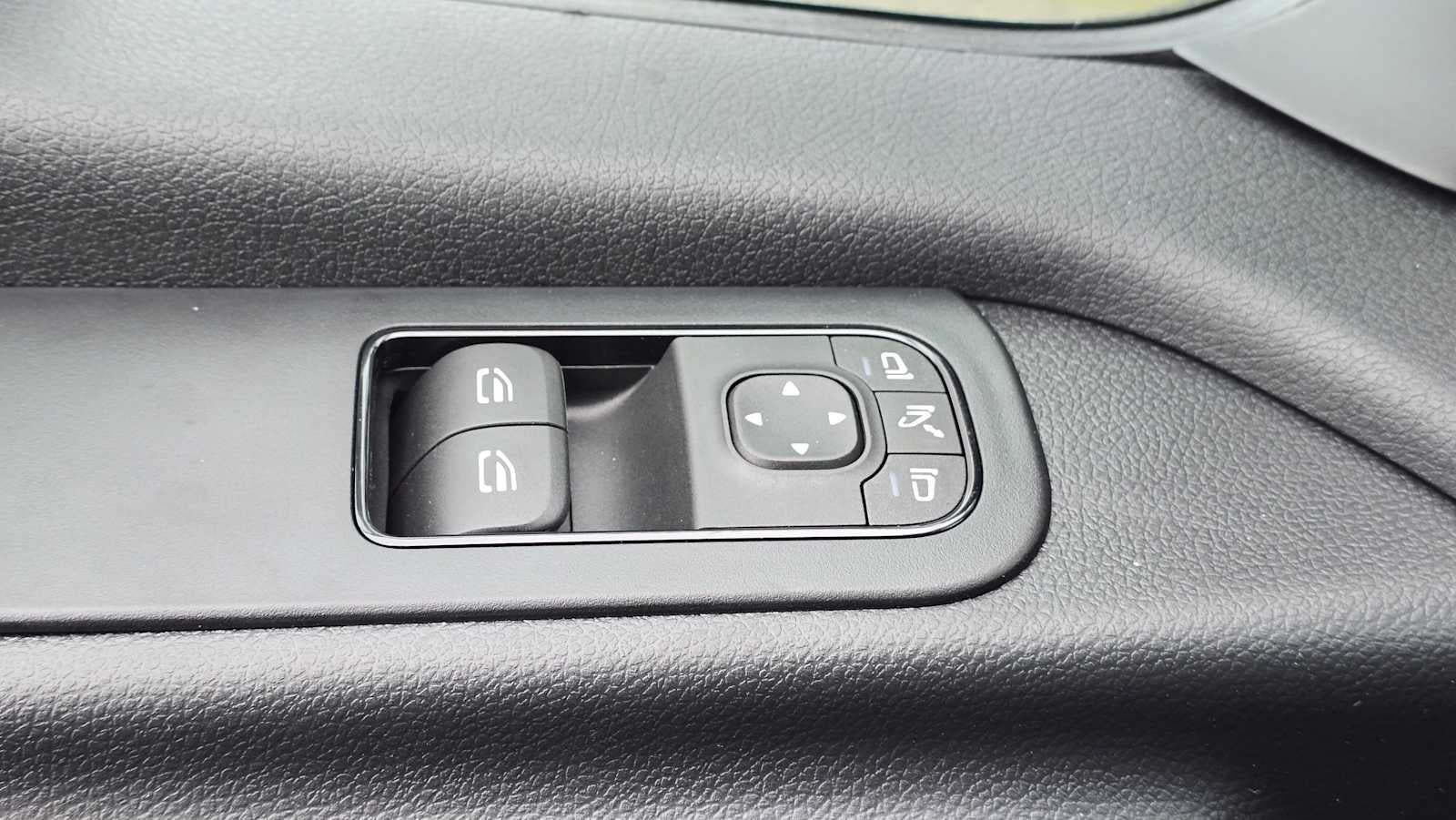 2026 Mercedes-Benz Sprinter 2500 Standard Roof I4 Diesel HO 144" AWD