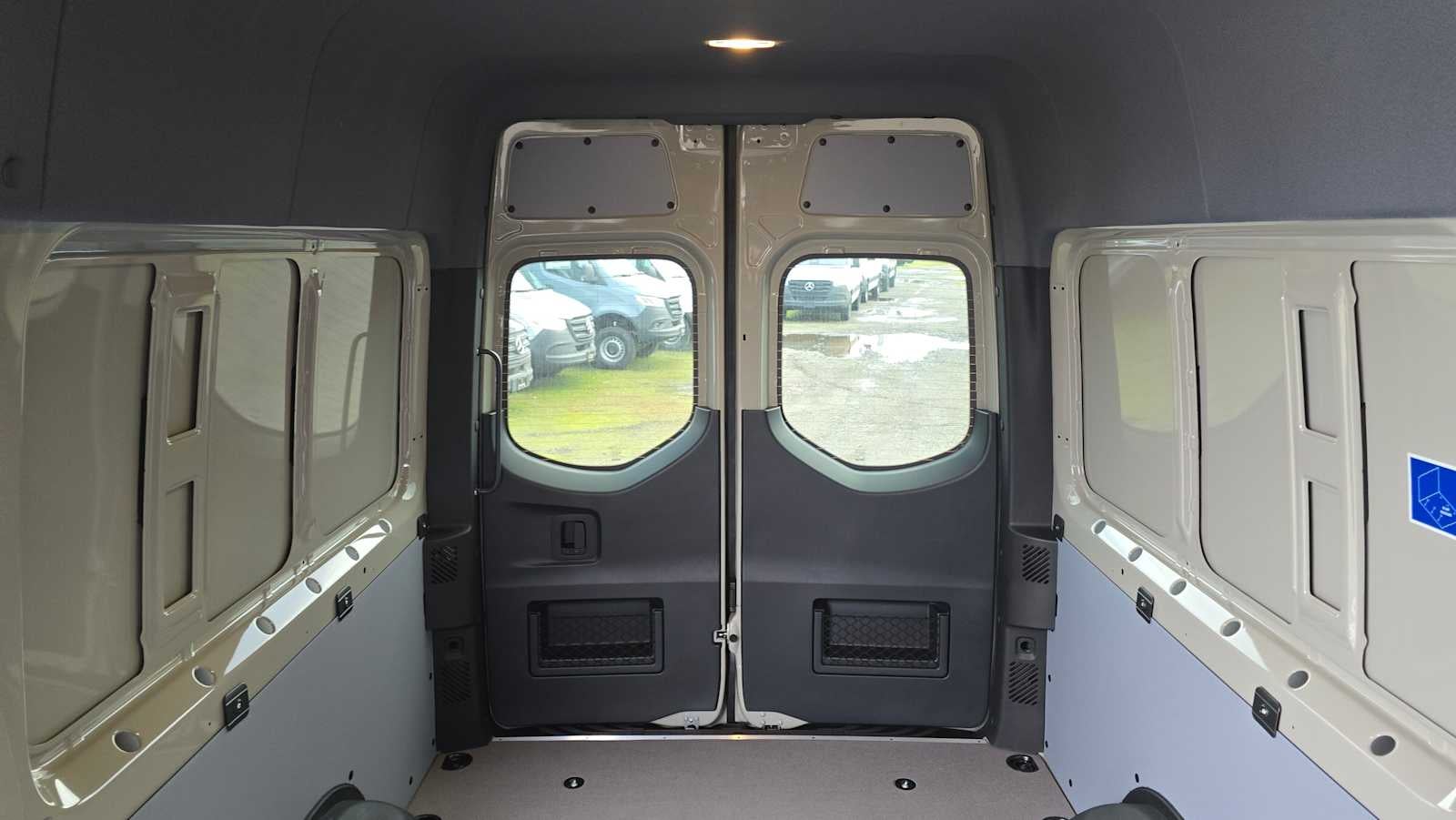 2026 Mercedes-Benz Sprinter 2500 Standard Roof I4 Diesel HO 144" AWD