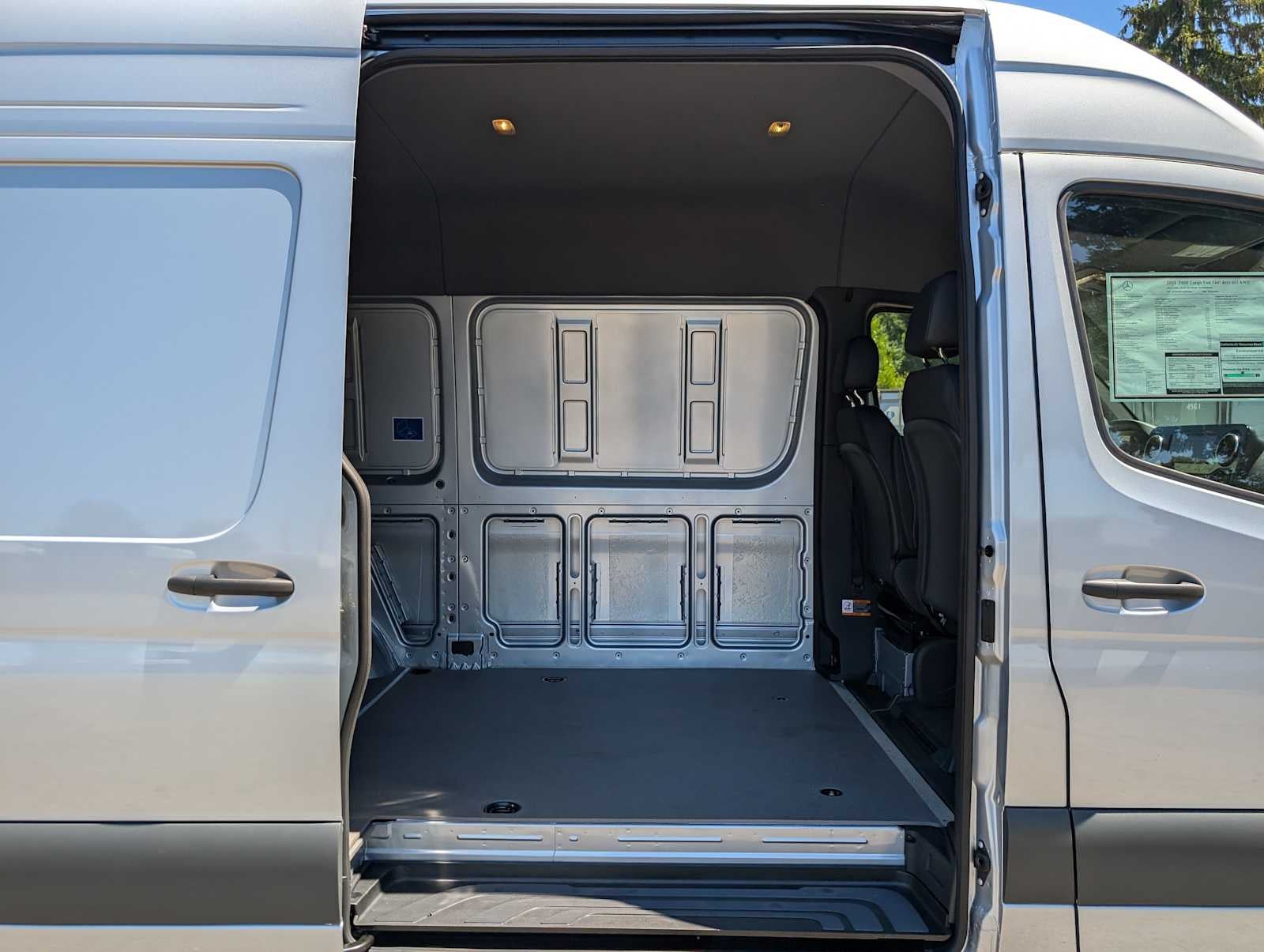 2025 Mercedes-Benz Sprinter 2500 Standard Roof I4 Diesel HO 144" AWD