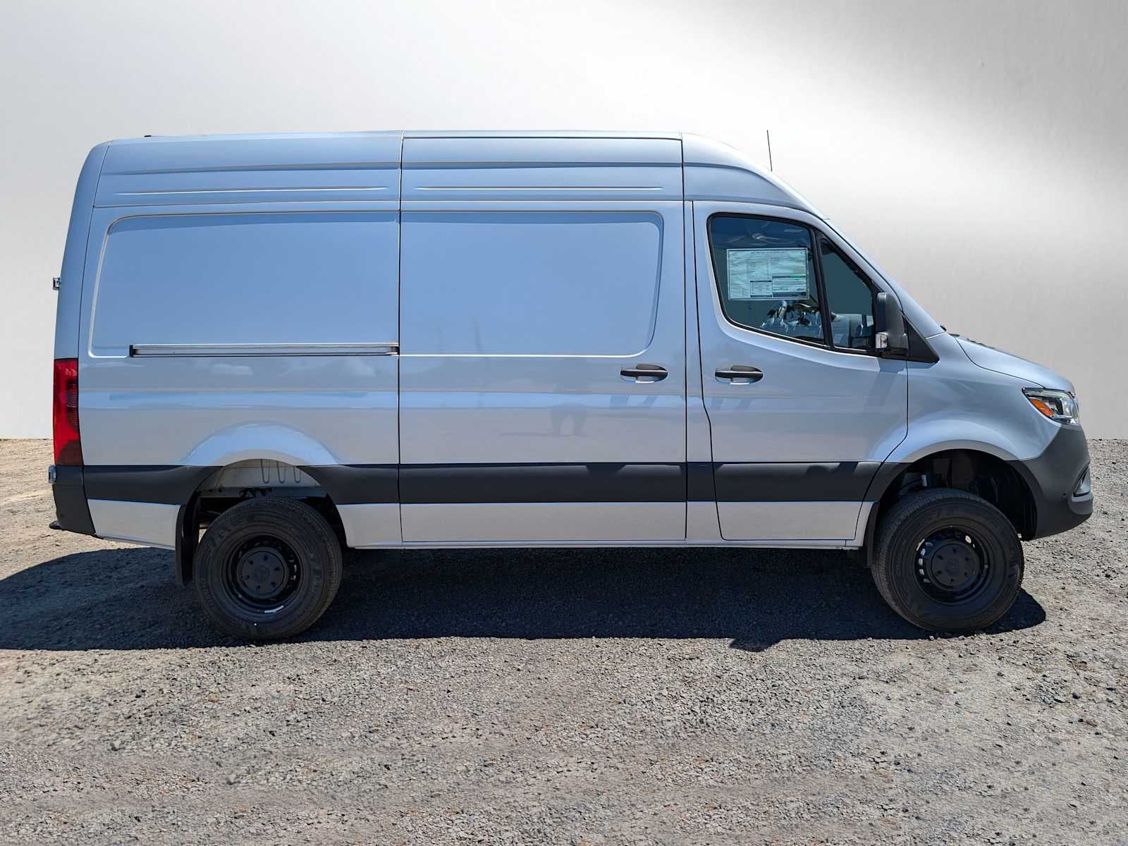 2025 Mercedes-Benz Sprinter 2500 Standard Roof I4 Diesel HO 144" AWD