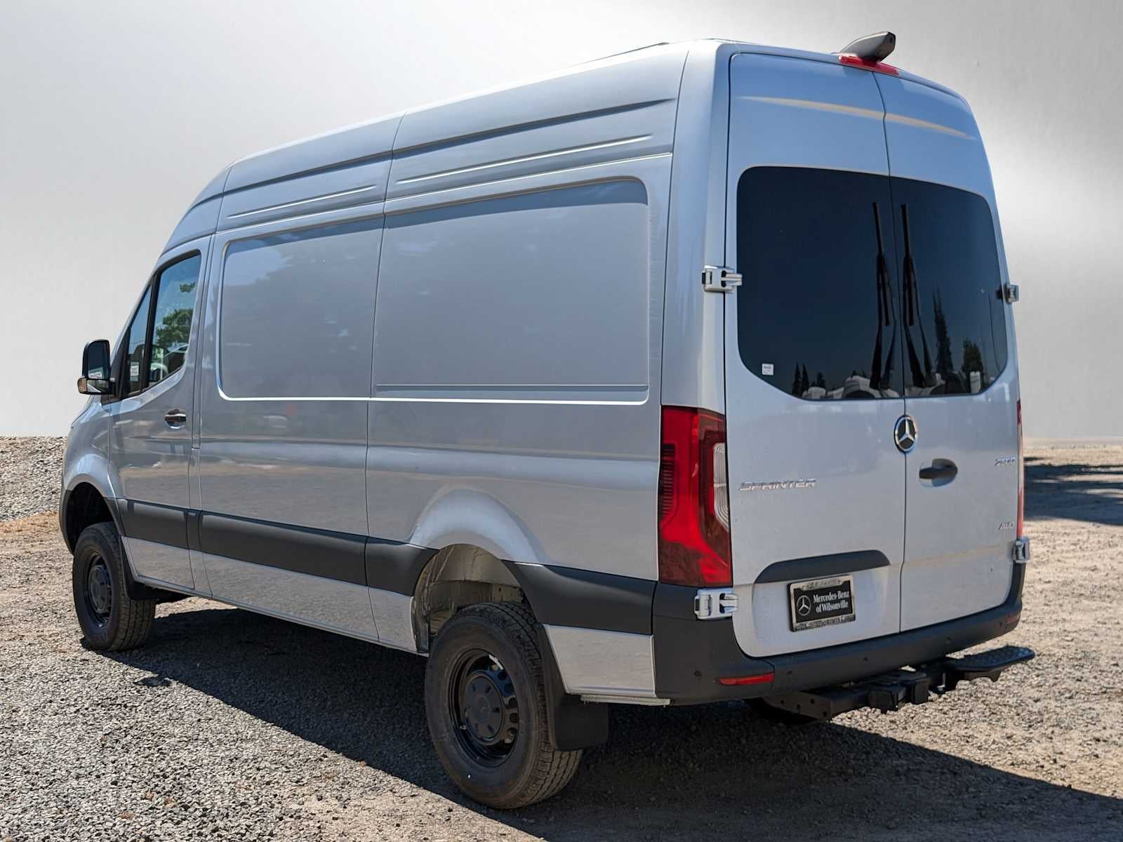 2025 Mercedes-Benz Sprinter 2500 Standard Roof I4 Diesel HO 144" AWD