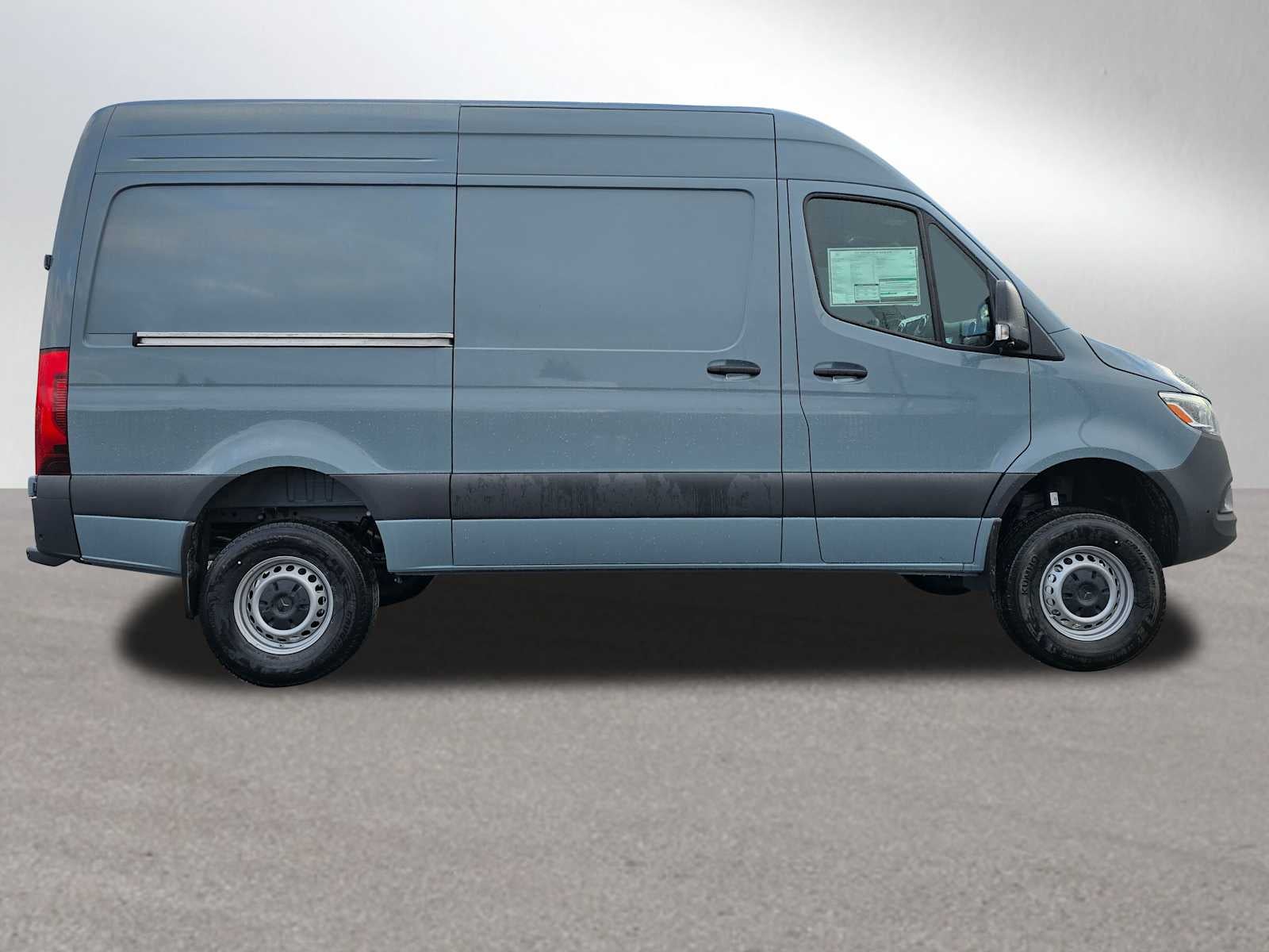 2026 Mercedes-Benz Sprinter 2500 Standard Roof I4 Diesel HO 144" AWD