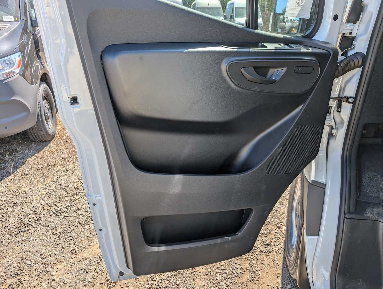 2025 Mercedes-Benz Sprinter 2500 Standard Roof I4 Diesel 144" RWD