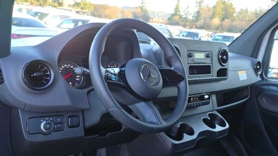 2025 Mercedes-Benz Sprinter 2500 Standard Roof I4 Diesel 144" RWD