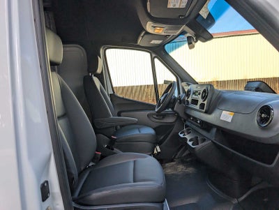 2025 Mercedes-Benz Sprinter 2500 Standard Roof I4 Diesel 144" RWD