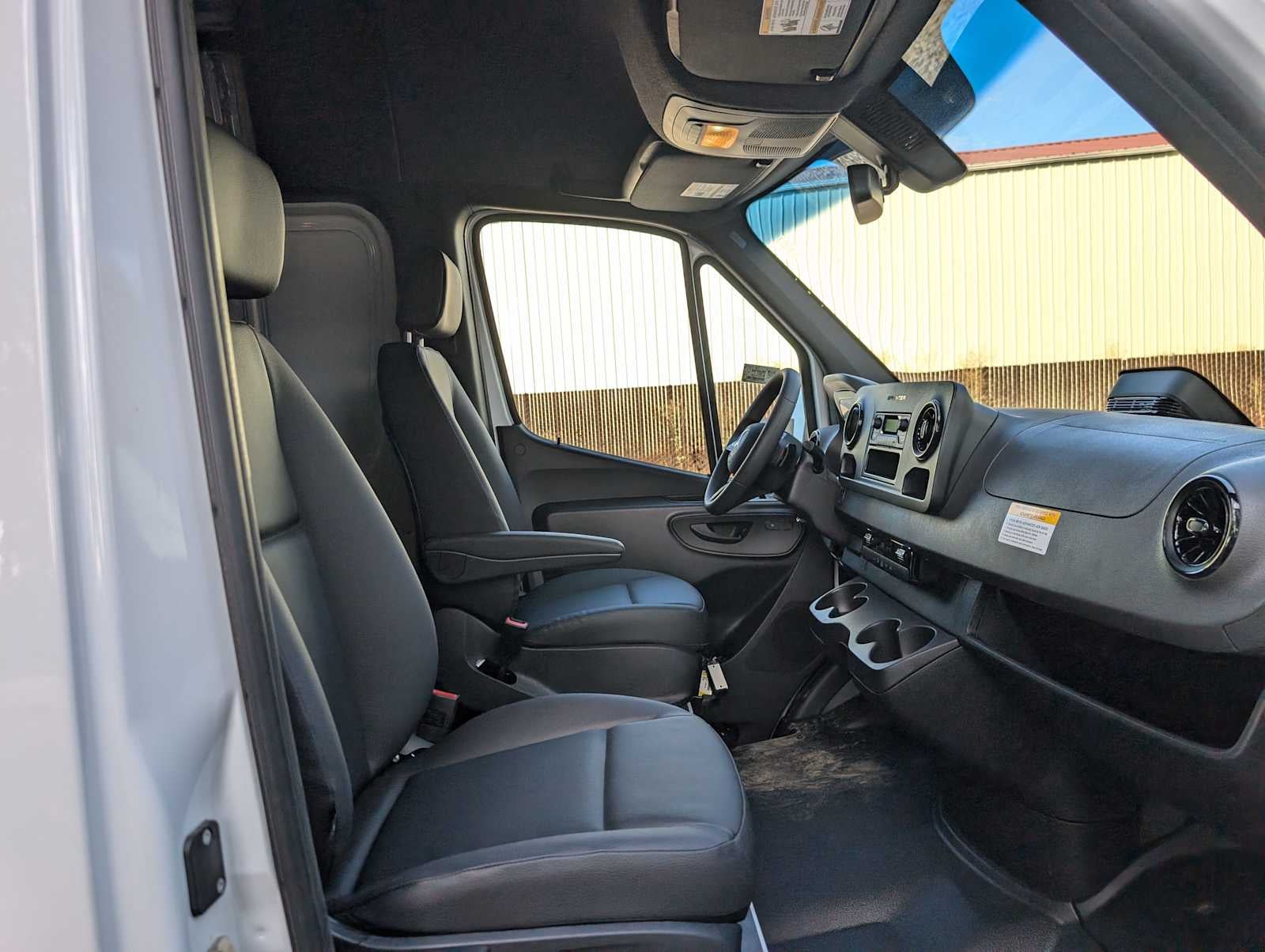 2025 Mercedes-Benz Sprinter 2500 Standard Roof I4 Diesel 144" RWD