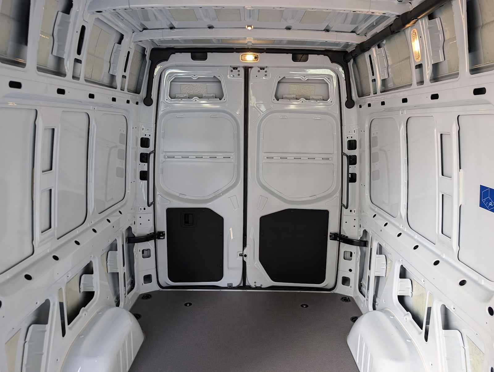 2025 Mercedes-Benz Sprinter 2500 Standard Roof I4 Diesel 144" RWD