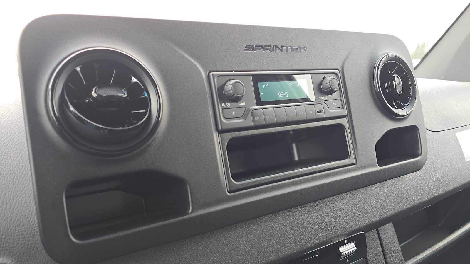 2025 Mercedes-Benz Sprinter 2500 Standard Roof I4 Diesel 144" RWD