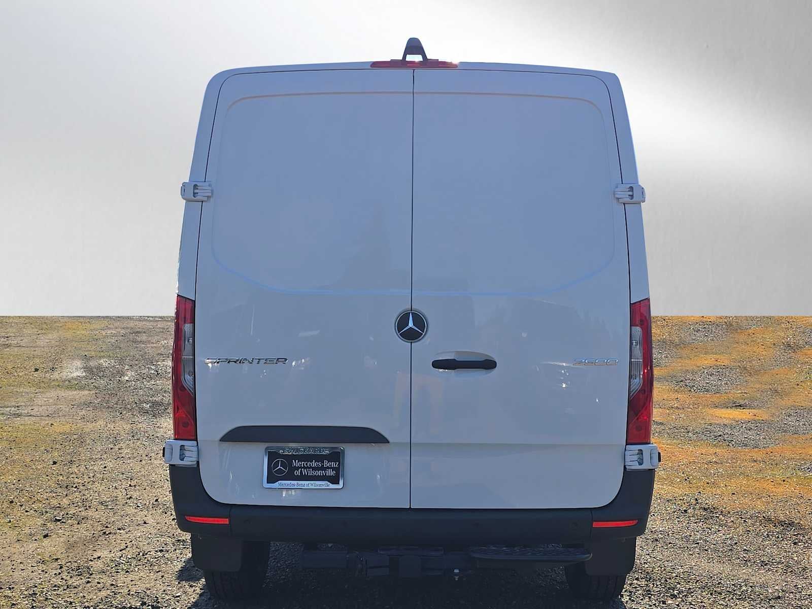 2026 Mercedes-Benz Sprinter 2500 Standard Roof I4 Diesel 144" RWD