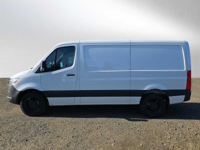 2026 Mercedes-Benz Sprinter 2500 Standard Roof I4 Diesel 144" RWD