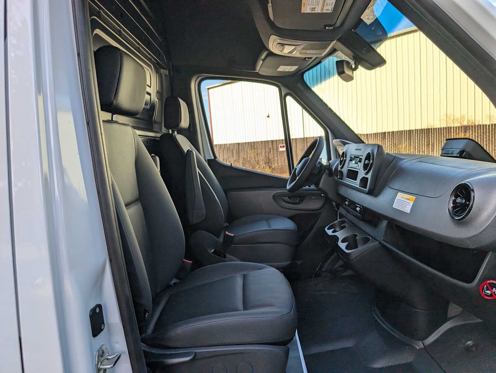 2025 Mercedes-Benz Sprinter 2500 Standard Roof I4 Diesel 144" RWD