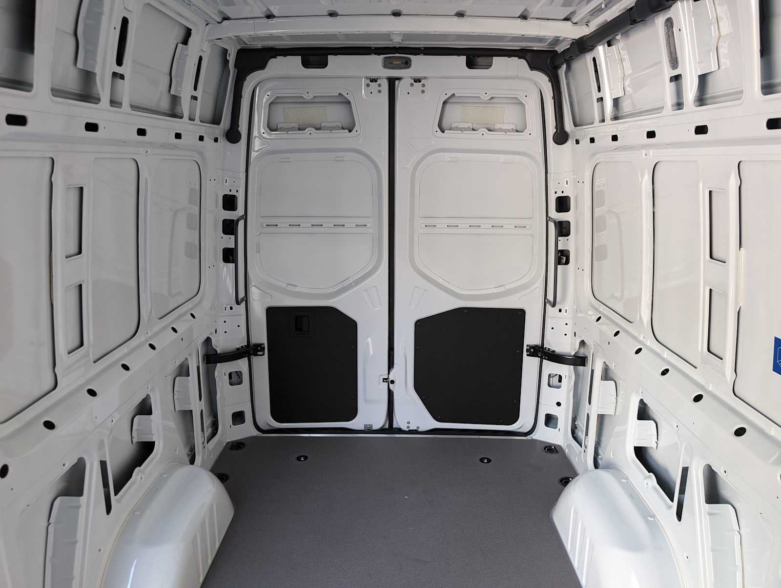 2025 Mercedes-Benz Sprinter 2500 Standard Roof I4 Diesel 144" RWD