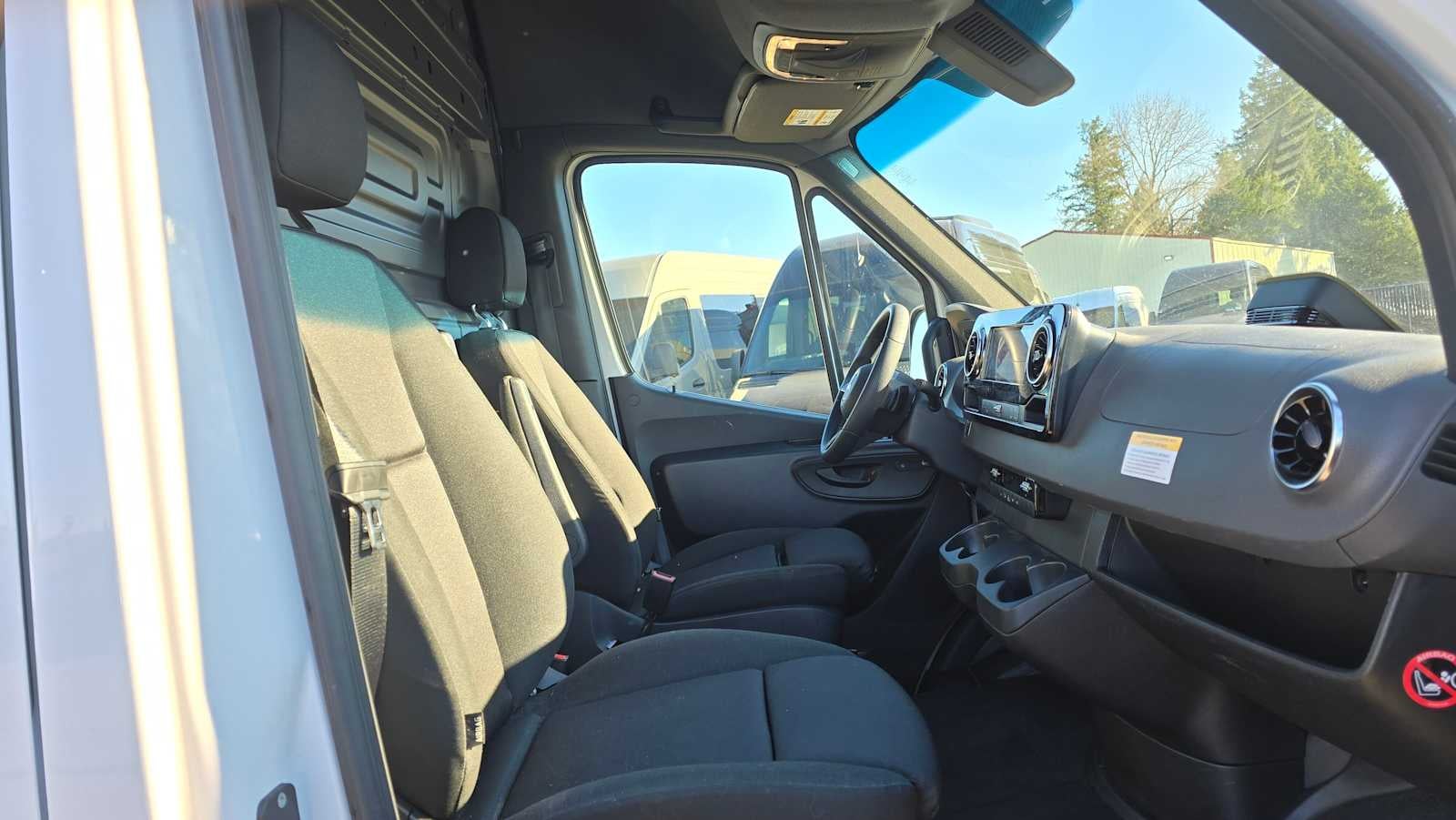 2025 Mercedes-Benz Sprinter 2500 Standard Roof I4 Diesel 144" RWD
