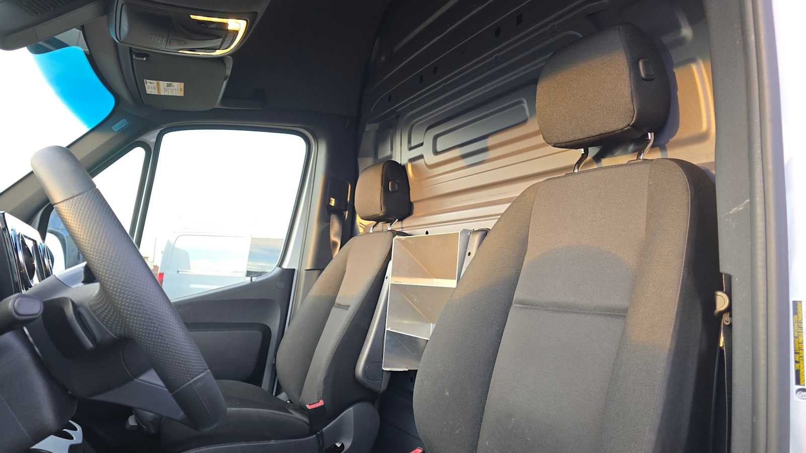 2025 Mercedes-Benz Sprinter 2500 Standard Roof I4 Diesel 144" RWD