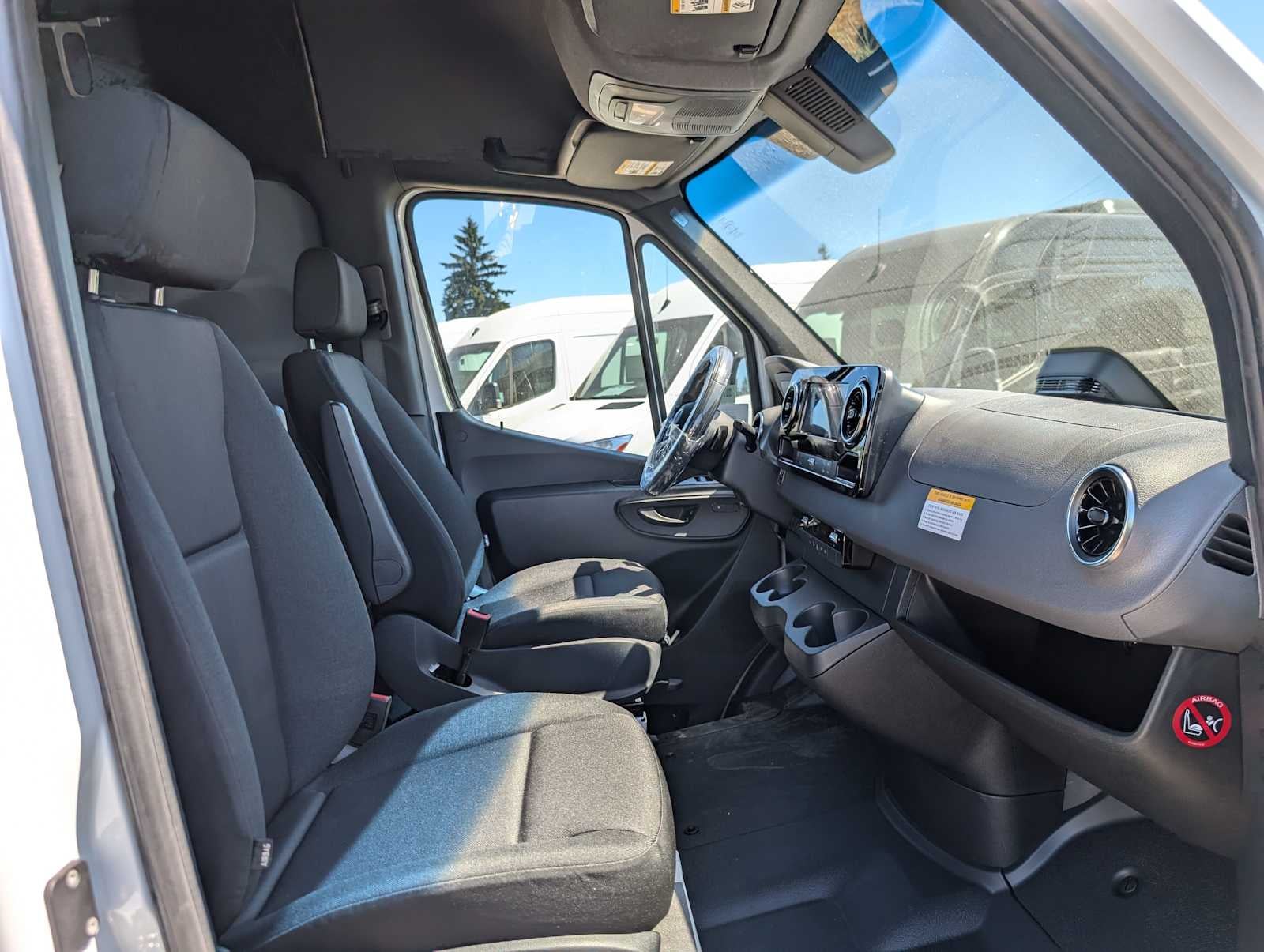 2025 Mercedes-Benz Sprinter 2500 Standard Roof I4 Diesel 144" RWD