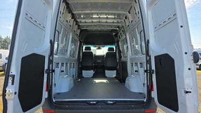2025 Mercedes-Benz Sprinter 2500 Standard Roof I4 Diesel 144" RWD
