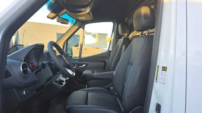 2026 Mercedes-Benz Sprinter 2500 Standard Roof I4 Diesel 144" RWD