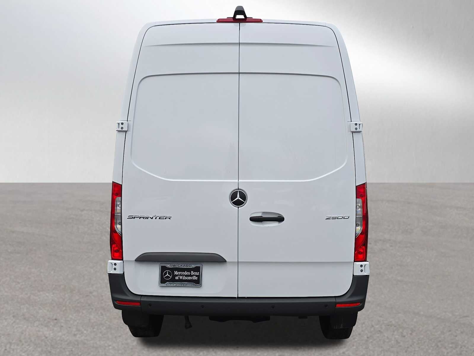 2026 Mercedes-Benz Sprinter 2500 Standard Roof I4 Diesel 144" RWD